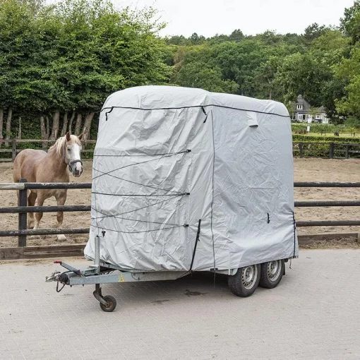 Hoes voor paardentrailer 370x250